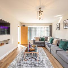 6 Bedroom, 2 Bathroom Modern, Spacious Home