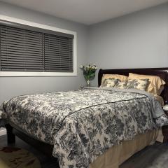 Fenway Room Comfy for two 13 miles to Seattle Space Needle