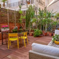 Large magnificent terrace (40 sq.m)