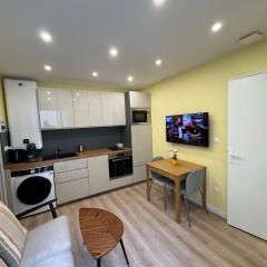 23m2 climatisé avec Parking privé secteur Roosevelt - Arena