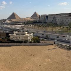 Great Museum and pyramids view inn