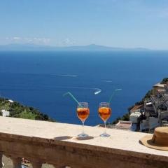 LA VILLA DI ENZO Casa Vacanze con vista mare