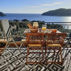 Vintage flat on Villefranche bay - free car park