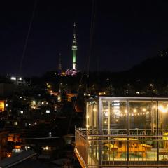 Lux Namsan View Rooftop Villa with Massage Chair
