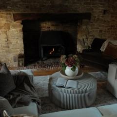 Historic Oast House I Sleeps 12 I Huge Garden Perfect for Families