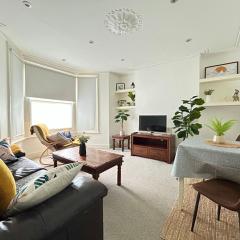 Modern Comfy Apartment in Gipsy Hill, Free Parking