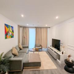 Modernistic 2 Bed - 2 Bath Flat near Central London