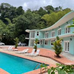 Torraille Waterfall Villas