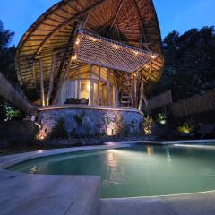 Sunrise hill bamboo house