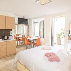 Cozy 6th floor, city center, 30m2, sun terrace