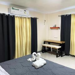 At the Als Place Candon 2A 5 mins to the beach