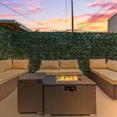 1 mile from the Beach Fire Pit, Patio, Parking!