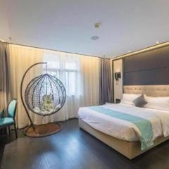 Xana Hotelle·Nanchang Bayi Square Metro Station