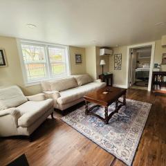 State Street Cottage, Suite 1