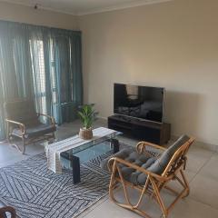 Spacious 3 bedroom duplex close to beach and restaurants