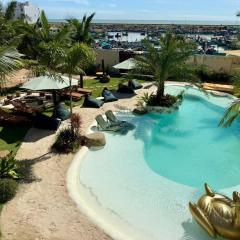 Chon's Dock Homestay & Apartment - Free Outdoor Pool