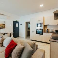 Sea Side Luxurious 2 BDR Apartment