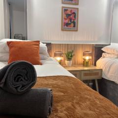 Churchill Apartment- 4 Beds- Free Parking- Near NEC BHX & HS2