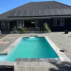 Bell rose oaks guest house