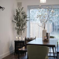 The Dormers 3 Bed luxury house near NEC BHX Airport Resort World