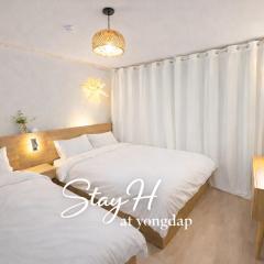 STAY H # Prime Location # 1 Stop to Seongsu # Lines 2,5 #Hongdae# Myeongdong# KSPO #DDP