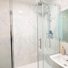 Modern 1 bed super fast WiFi