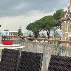 Grande maison 8-10 P avec balcon vue mer