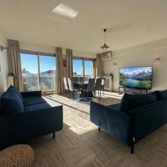 Central -300m Palais- Seaview-A/C-WIFI-spacieux