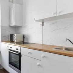 cosy double bedroom seconds away KX station