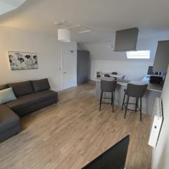 2 Bed Apartment with Harbour Views Apt 3