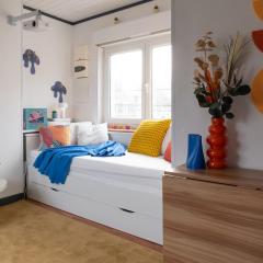 La cachette de l'artiste - rétroprojecteur et peinture centreville