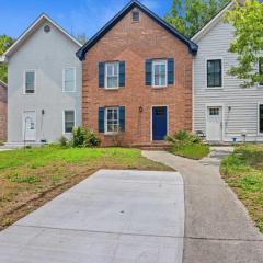 Southern Shadow 8 mins to dtwn 5 mins to beach