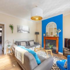 Summer Lane Business Stays 3 Bedrooms 6 Beds Ideal For Longer Stays-Near M1