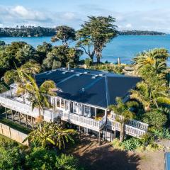 Lannan Beach House - Waterfront & Spa