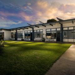 Coastal Breeze Holiday Units