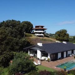 Villa in Getxo with pool, garden, 10 min to the beach & 5 to metro