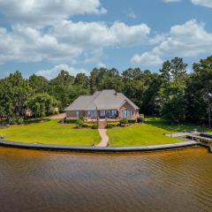 Lakeside Lane Retreat Waterfront Escape with Kayaks Game Room & Scenic Views
