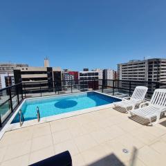 Apto na Ponta Verde, 02 Quartos, Piscina e Perto do MAR