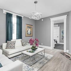 Elegant 1BR Workspace Near Parks and Summit Lake