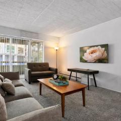 Lux Stay - Steps to Big House, U-M Campus & UM Hospital