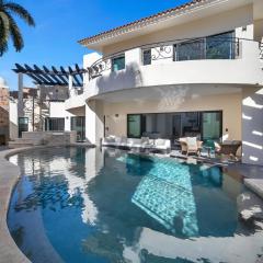 #Marbella Lane - Grand 5BR Oasis Villa Getaway