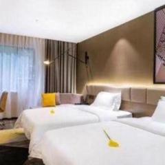 IU Hotels· Wuhan Jianghan Road Metro Station