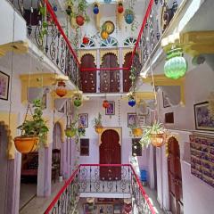 Nukkad Guest House Near Lake Pichola