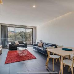 Lake Burley Griffin & ANU City StayFree Parking