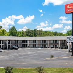 Econo Lodge Inn & Suites Evergreen