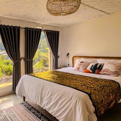 Little Munduk, full private villa