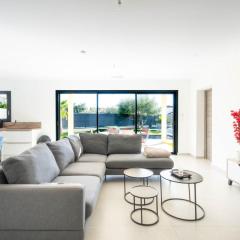 Villa moderne avec piscine