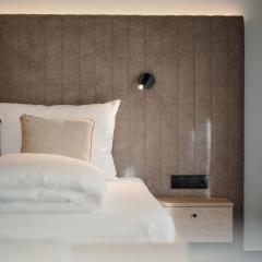 Hotel loj - our kind of place