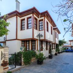 Sultan Suite, Entrance Floor