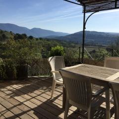 Belle villa avec piscine, belle vue, calme absolu